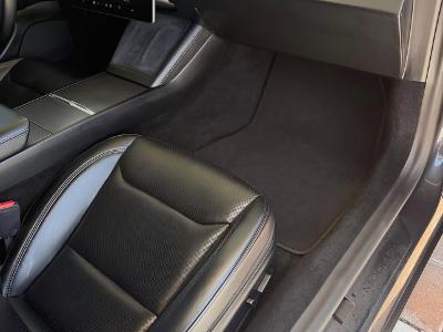 Detailed vehicle